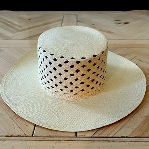 Amuse Society Beach Hat - Never Worn